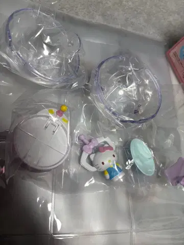 산리오 크레인 게임 헬로키티 토키메루즈