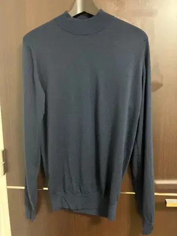 JOHN SMEDLEY 네이비 스웨터 100% 울