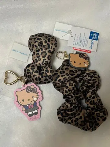 [택 포함 새상품] 시마무라 헬로키티 스크런치 리본 참 2종 세트