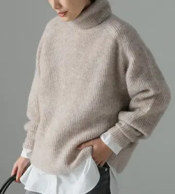 새상품급 SAYAKADAVIS 모헤어 하이넥 니트 이시다 유리코 착용