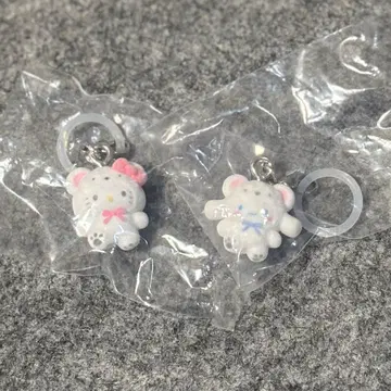 산리오 복슬복슬 스노우 메지루시 액세서리 시나모롤 헬로키티 2개 세트