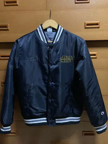 챔피온 x 스타 워즈 콜라보 바시티 자켓