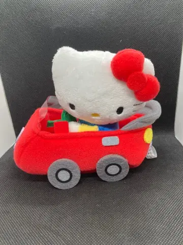헬로키티 유포스 콜라보 봉제 인형 자동차 산리오