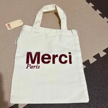 [ 새상품 ] Merci 토트백 화이트