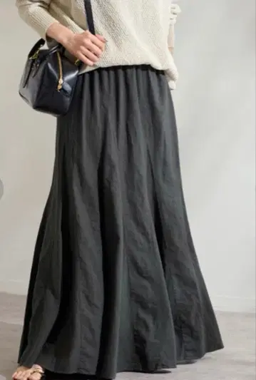 미사용에 가까운 Framework 피스 다이 절개 플레어 스커트 36