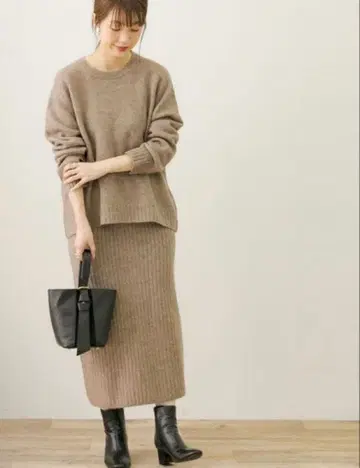 상의 x 스커트 니트 셋업