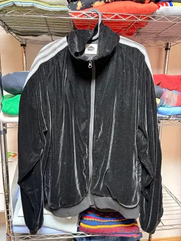 벨벳 블랙 점퍼 구제 의류