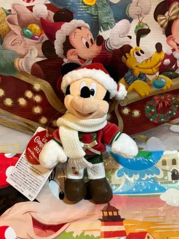 디즈니 크리스마스 2025 산타 미키 인형 배지