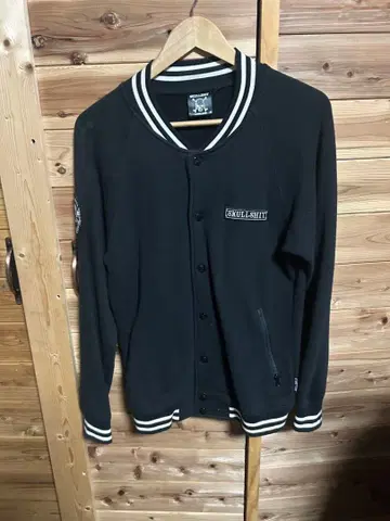 SKULLSHIT 블랙 바시티 자켓