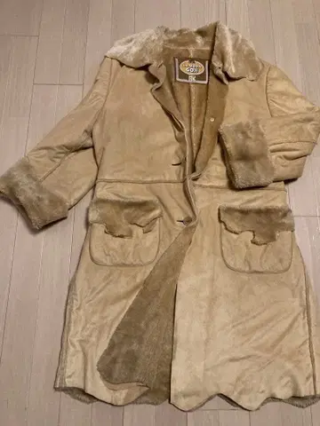 이타리야 백스킨풍 코트 속기모로 따뜻한