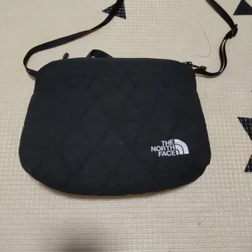 THE NORTH FACE 블랙 숄더백