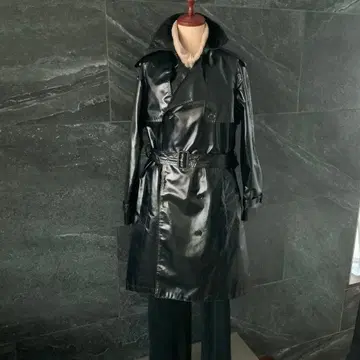 장 폴 고티에 JeanPall GAULTTER 에나멜 트렌치코트