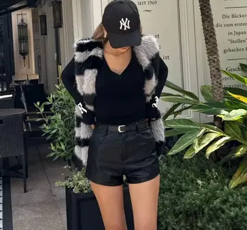 인조 가죽/숏 PT (벨트 포함) 숏 팬츠