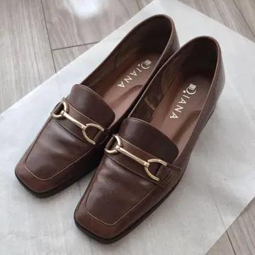 DIANA 다이애나 로우힐 플랫슈즈 로퍼 브라운