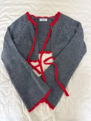 배색 리본 니트 볼레로 그레이 TINA: JOJUN