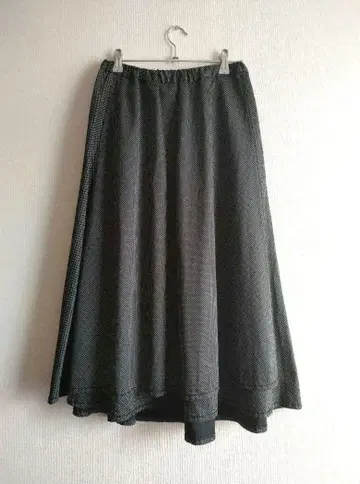 미사용 새상품 홈스펀 도트 프린트 랩 플레어 스커트 M