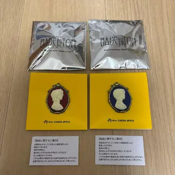 미세스 바벨탑 가챠 핀 배지 2세트