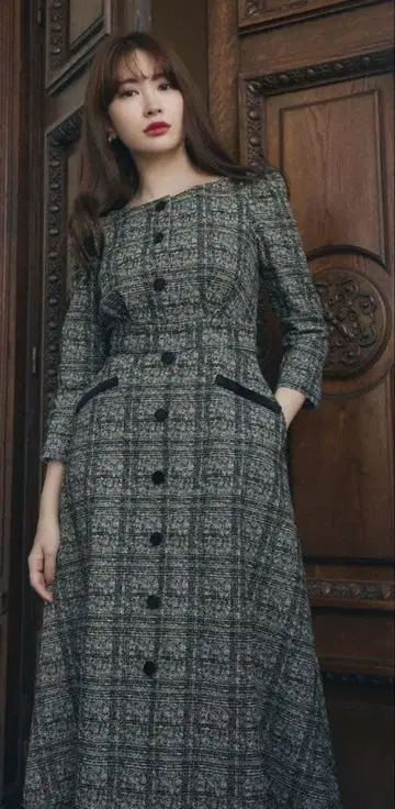 Herlipto 클래식 트위드 미디 드레스