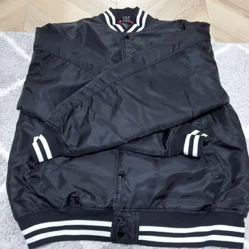 에가 채널 스타디움 점퍼