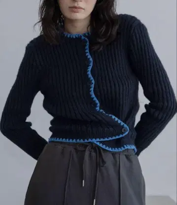 vacancy 배색 스티치 니트 가디건