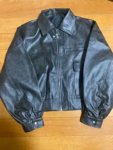 가죽 크롭 자켓 블랙