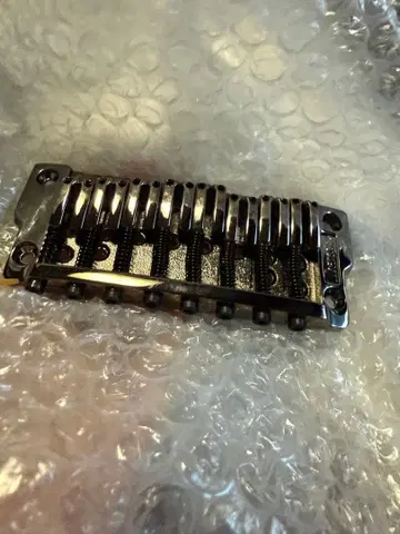 Ibanez Gibraltar Standard III-8 브릿지