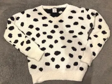 젤라피케 달마시안 V넥 니트