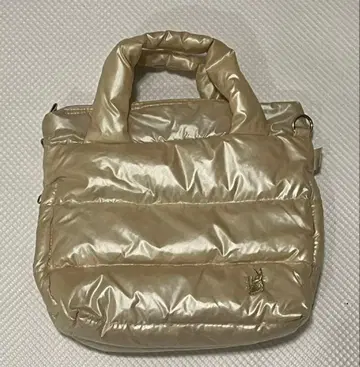 베이지 나일론 숄더백 퀼팅