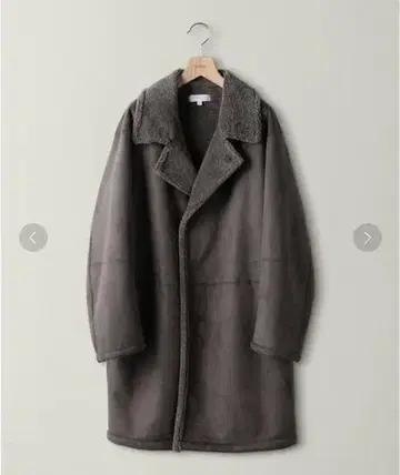 BEAUTY&YOUTH 애로우즈 BY 페이크 무스탕 코트 그레이