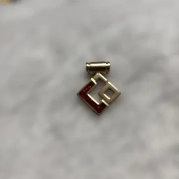 코란토테 목걸이 탑