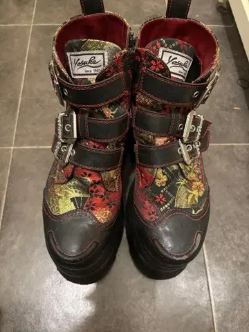 YOSUKE 통굽 부츠 23.5cm