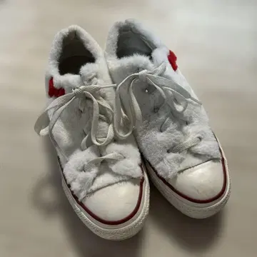 컨버스 올스타 리액트 헬로키티 스니커즈 23cm