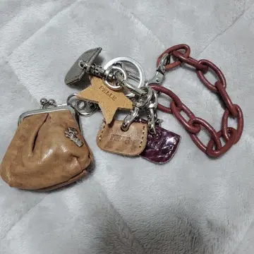 PELLE 가죽 가마구치 키링