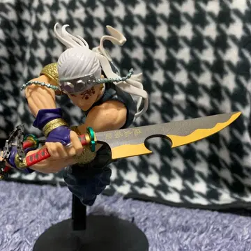 귀멸의 칼날 우즈이 텐겐 피규어