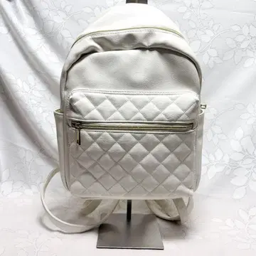 Lunedi 화이트 퀼팅 백팩