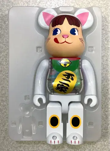 베어브릭 마네키네코 페코짱 화이트 도금 축광 밀키 400%