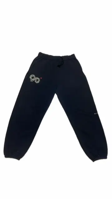 9090 스웨트 팬츠 레오파드 로고 블랙