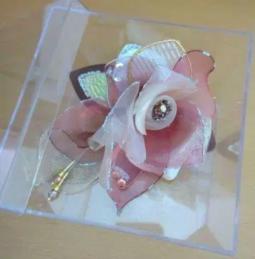 코사지 (도쿄 소와르) 핑크 쉬폰 꽃 모티브