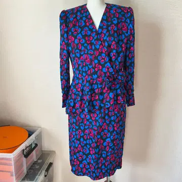 니나리치 꽃무늬 스커트 셋업 9호 실크 리본