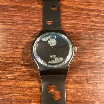 Swatch 블랙 아날로그 손목시계
