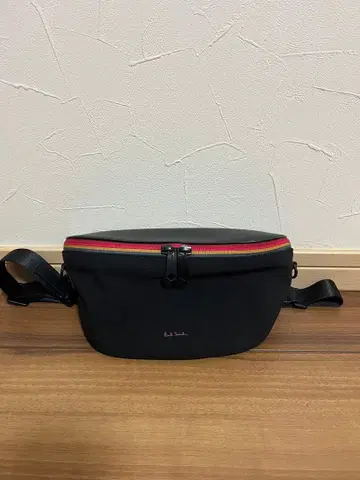 Paul Smith 바디백 블랙 레드