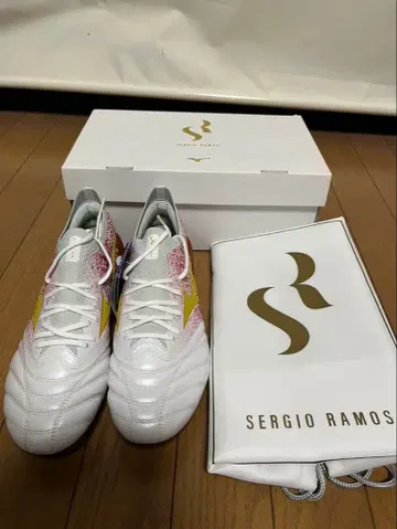 모렐리아 네오 4 베타 SR4 JAPAN 26.0