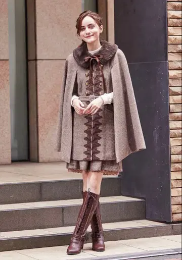 axes 클래식 케이프 코트