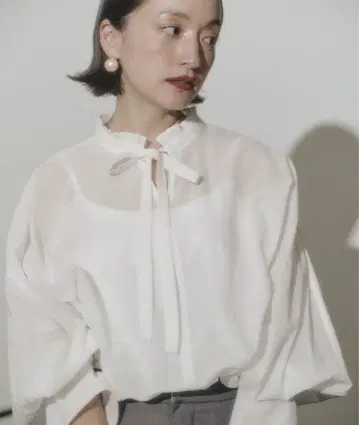 pual ce cin 프릴 보타이 블라우스