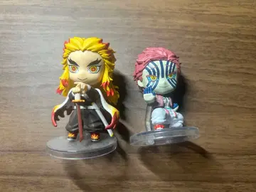 귀멸의 칼날 렌고쿠 쿄쥬로 아카자 가챠가챠 피규어