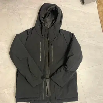 UNIQLO 블랙 다운 자켓 M 사이즈