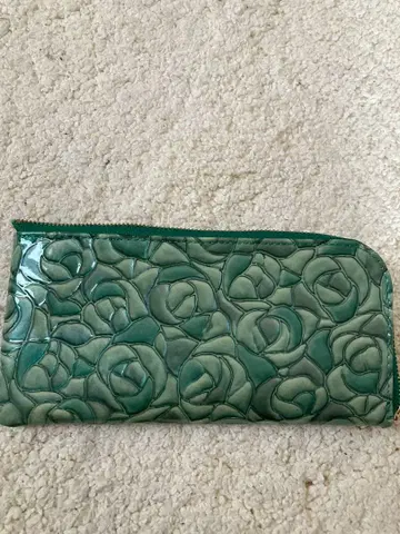 장미 엠보싱 가공 장지갑 그린 컬러