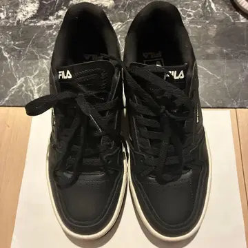 FILA 휠라 스니커즈 코트 페더리 통굽 블랙 26cm