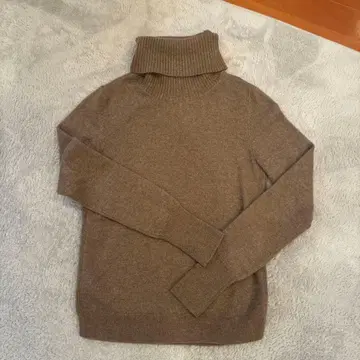 새상품급 유니클로 캐시미어 100% 터틀넥 스웨터 S
