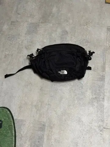 THE NORTH FACE 블랙 바디백